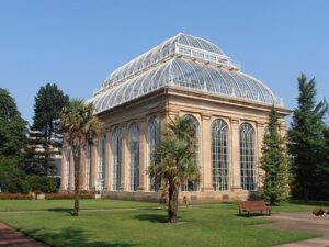 Edinburgh Botanic Gardens Pal Houses Credit Wiki Commons 